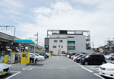 タイムズ若江岩田駅前 駐車場